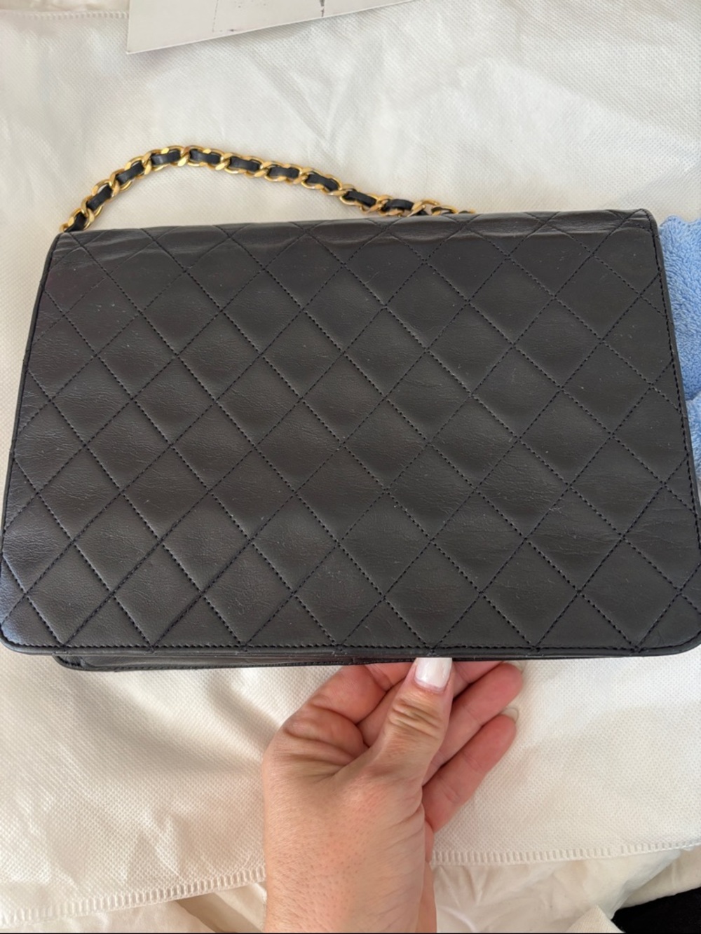 CHANEL Black single flap Quilted Shoulder Bag -additional pictures - Picture 10 of 10